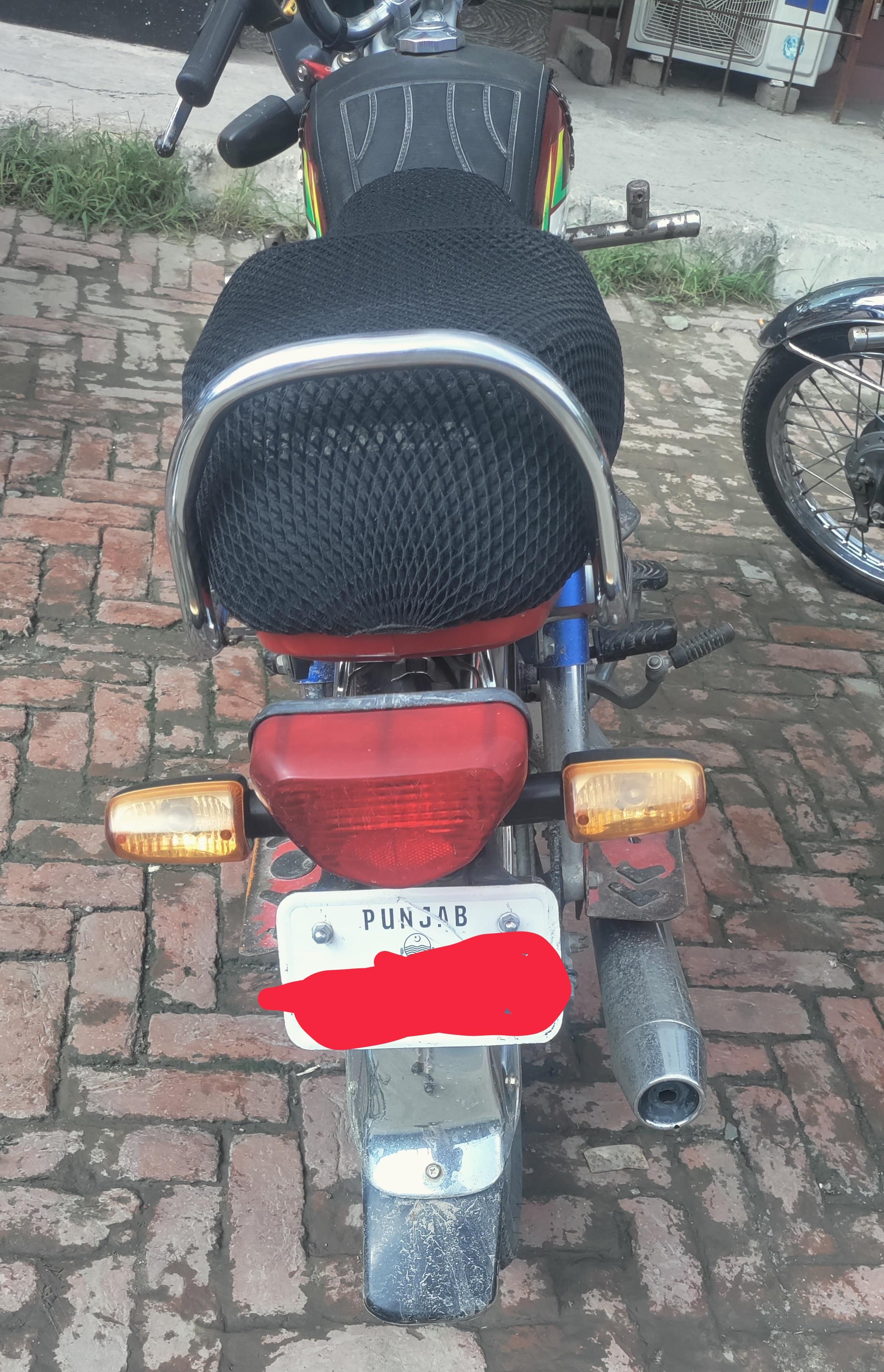 Honda CD 70 Bike