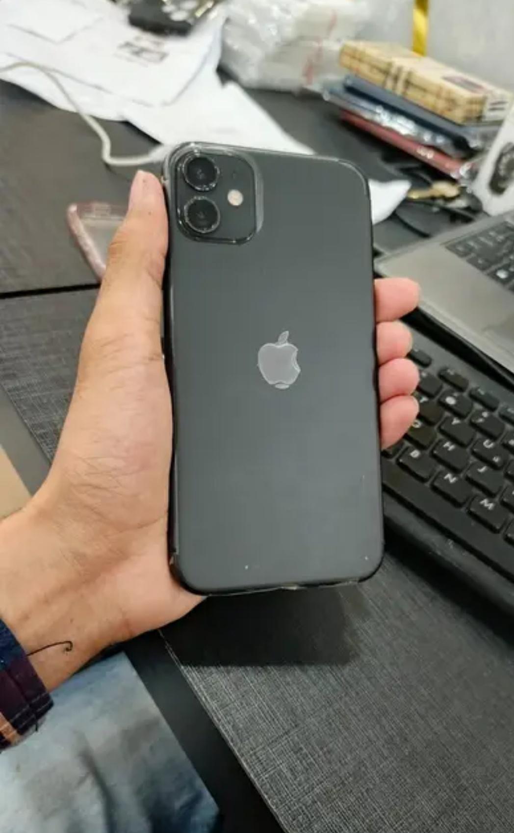 Apple iPhone 11